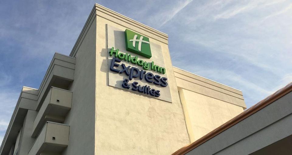 Holiday Inn Express Milford By Ihg Exterior foto