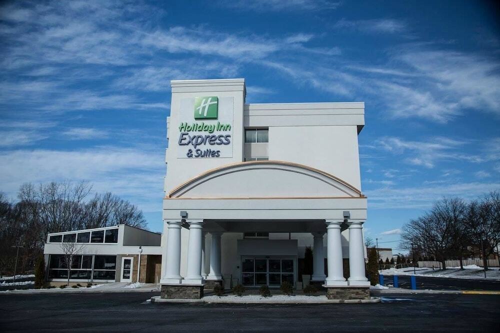 Holiday Inn Express Milford By Ihg Exterior foto